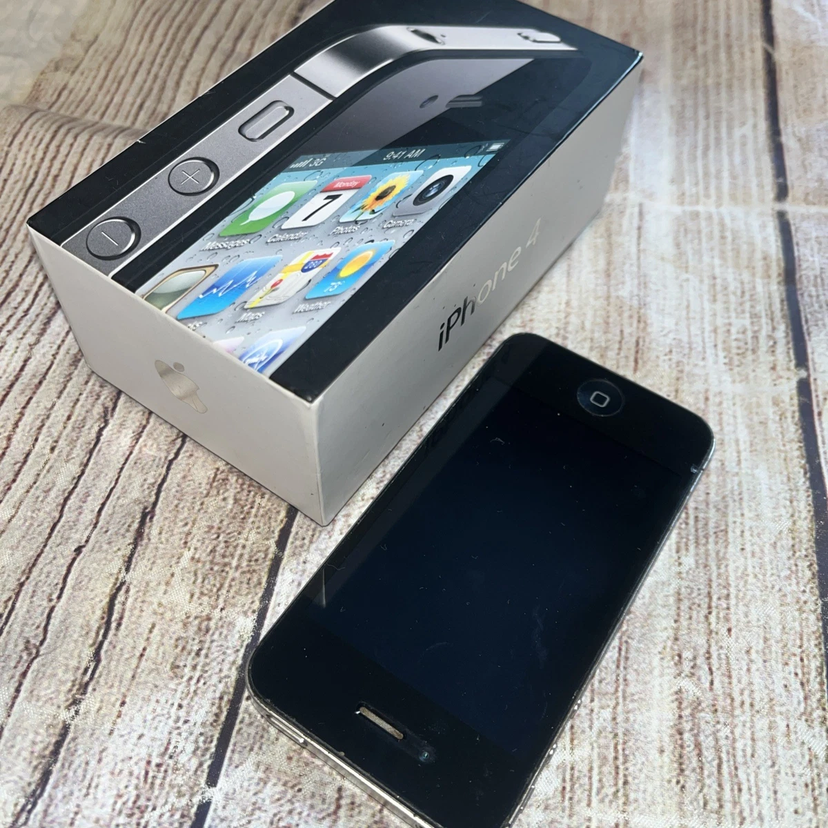 Apple iPhone 4 8.0 - 11.9 MP Camera Resolution 16 GB Cell Phones