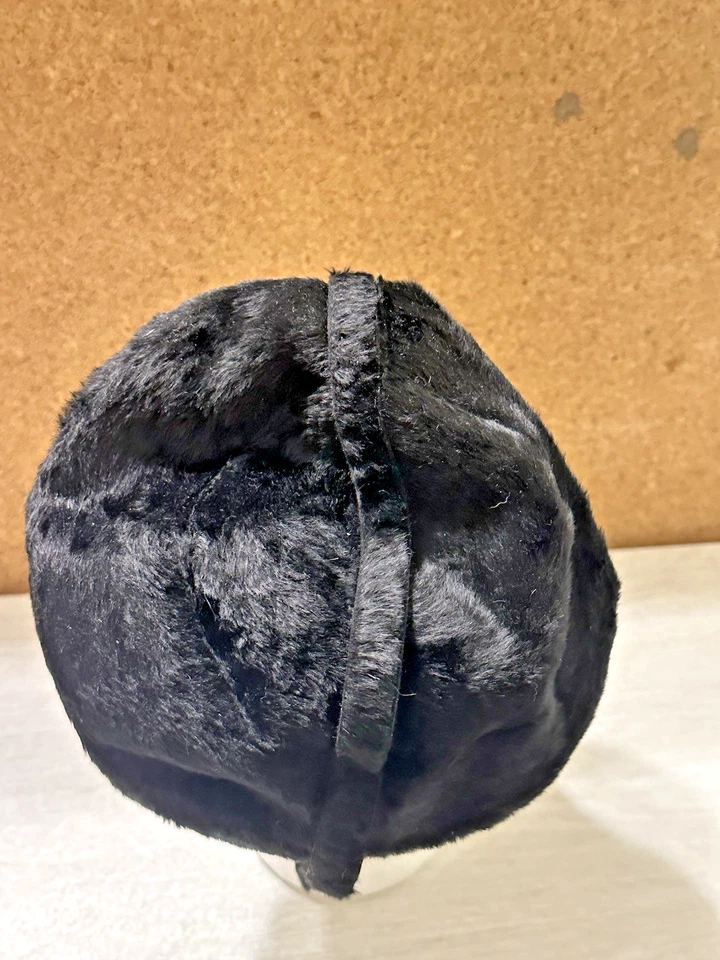 SOMBRERO DE PIEL SINTÉTICA NEGRO VINTAGE AÑOS 50 MR. JOHN JR. MEDIADOS DE SIGLO PARA MUJER Foto 4 de 4