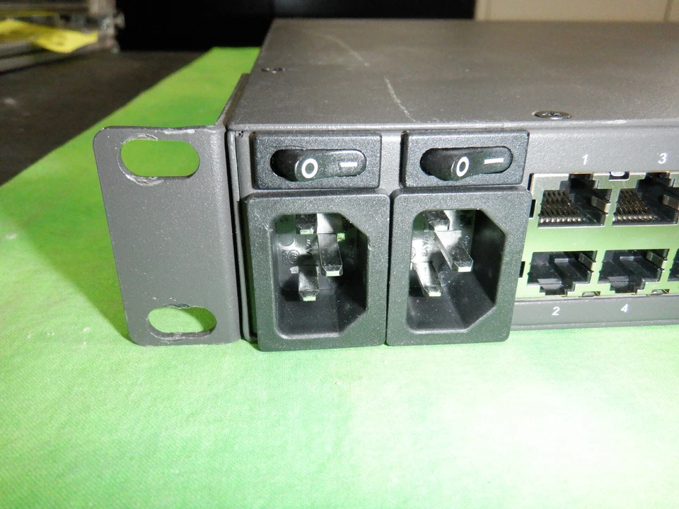 Black Box LES1700 Series WIFI Console Server 48-Ports Dual P/S LES1748A - Image 3 of 4