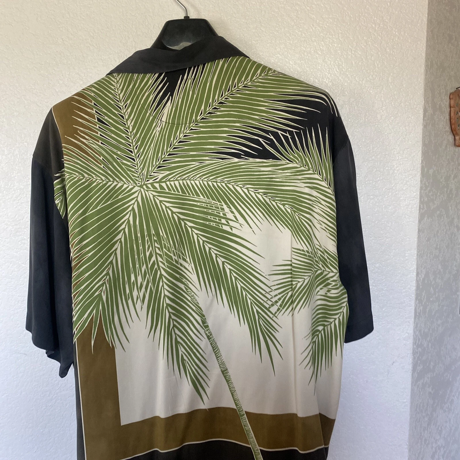 Tommy Bahama Mens Silk S/S Button Textured Palm Tree Sail Boat Island Shirt Sz L