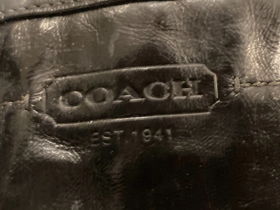 BOLSO COACH NO- F0773-11500 COLECCIÓN CLÁSICA GALERÍA CHAROL NEGRO CON CORDONES Foto 4 de 4