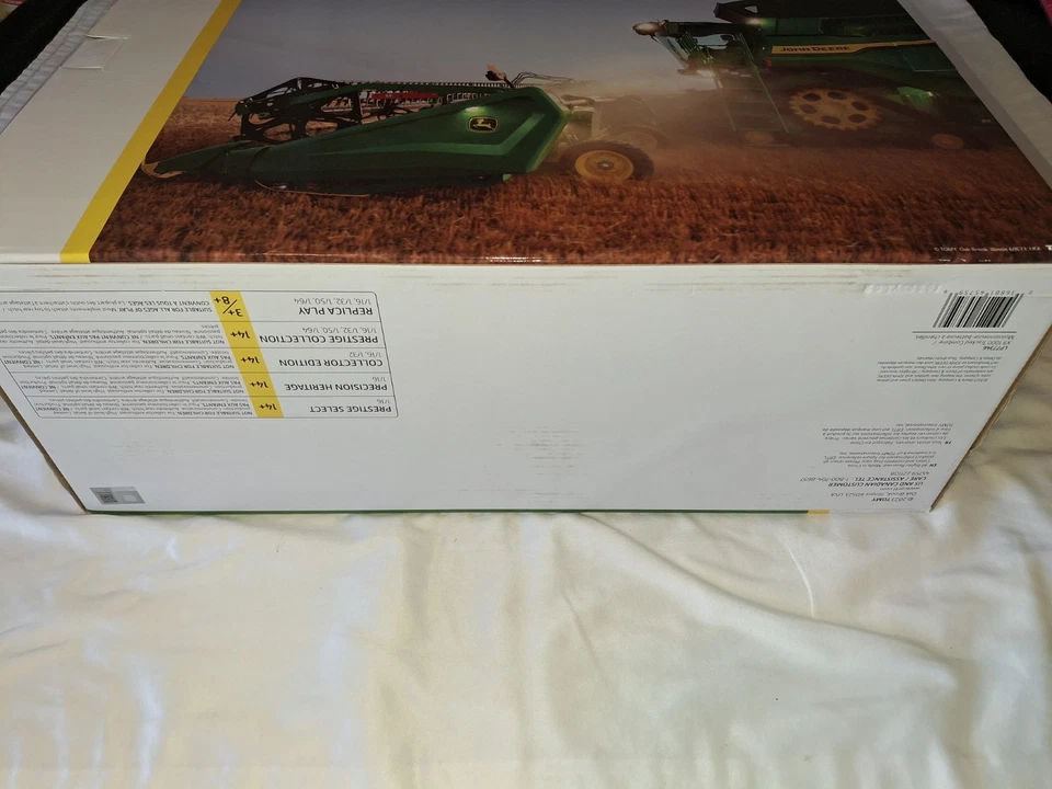 2023 NIB John Deere ERTL 1/32 X9 1000 Tracked Prestige Collection Combine - Image 4 of 4
