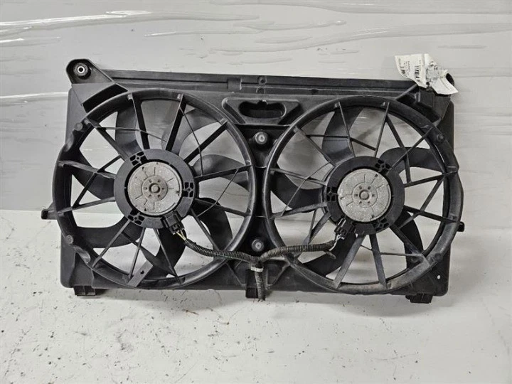 2005-2007 Chevrolet Silverado 1500 2500 Radiator Electric Cooling Fan OEM Foto 2 de 4