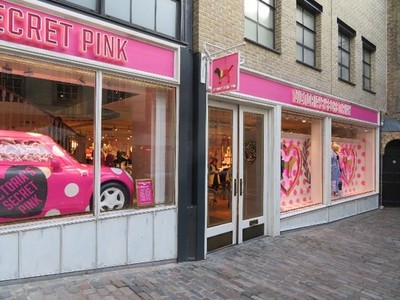 Foto 6x4 Victoria Secret Pink Westminster Hintereingang in Lancashire Co c2016