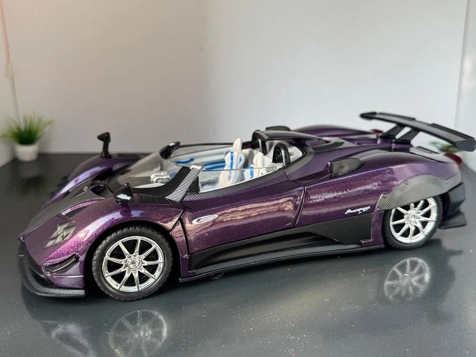 Pagani Zonda HP Barchetta 1:24 Luxury Model Car Toy Kids Sound Light Gift - Image 3 of 4
