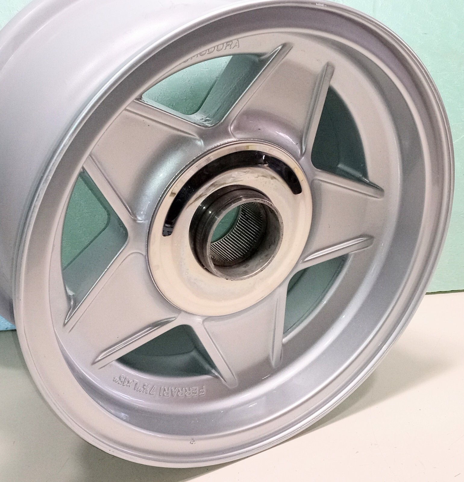 Ferrari 365 GTB/4 _Daytona Cromodora Wheel Rim_7 1/2 X 15_Hub_Trim Ring_109186/A