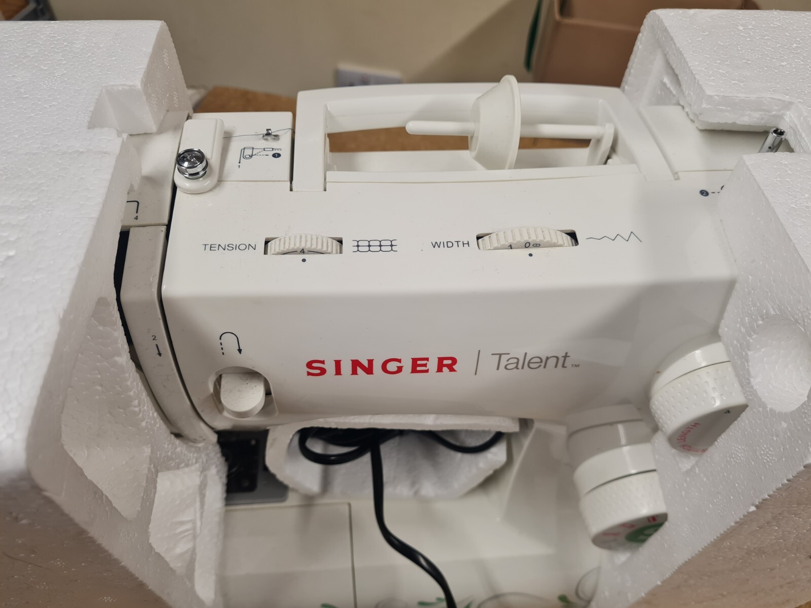 UNUSED SINGER TALENT 3321 Sewing Machine White (Bobbin Issue) eBay