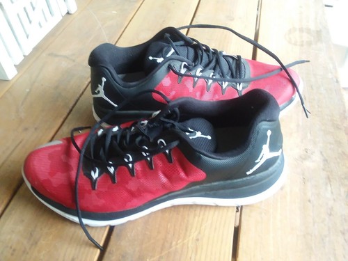 AWESOME BARELY USED AIR JORDAN FLIGHT 