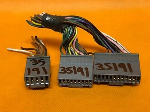 WIRING HARNESS PLUG CONNECTOR 89 TOYOTA 4RUNNER 3.0 MT ECM ECU PCM