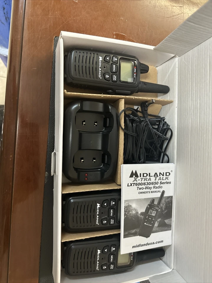 Midland Two-Way Radios Walkie Talkies 3 Pack 36 Channels LXT633VP3 Brand New - Image 3 of 4