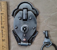 ANTIQUE STAR Iron TRUNK LOCK & KEY,  Rare Style, Vintage Hardware Parts