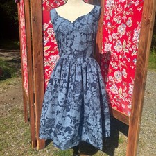 Blue Rustin Floral Sweetheart Neckline Boho Chic Pleated Midi Dress Size S-M