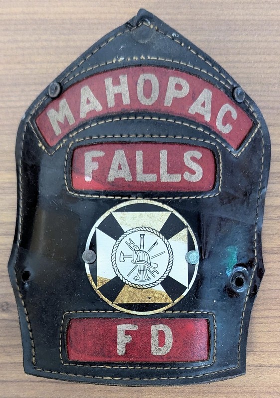 Mahopac Falls New York Vol Fire Dept Cairns Leather Fire Helmet Shield Carmel NY