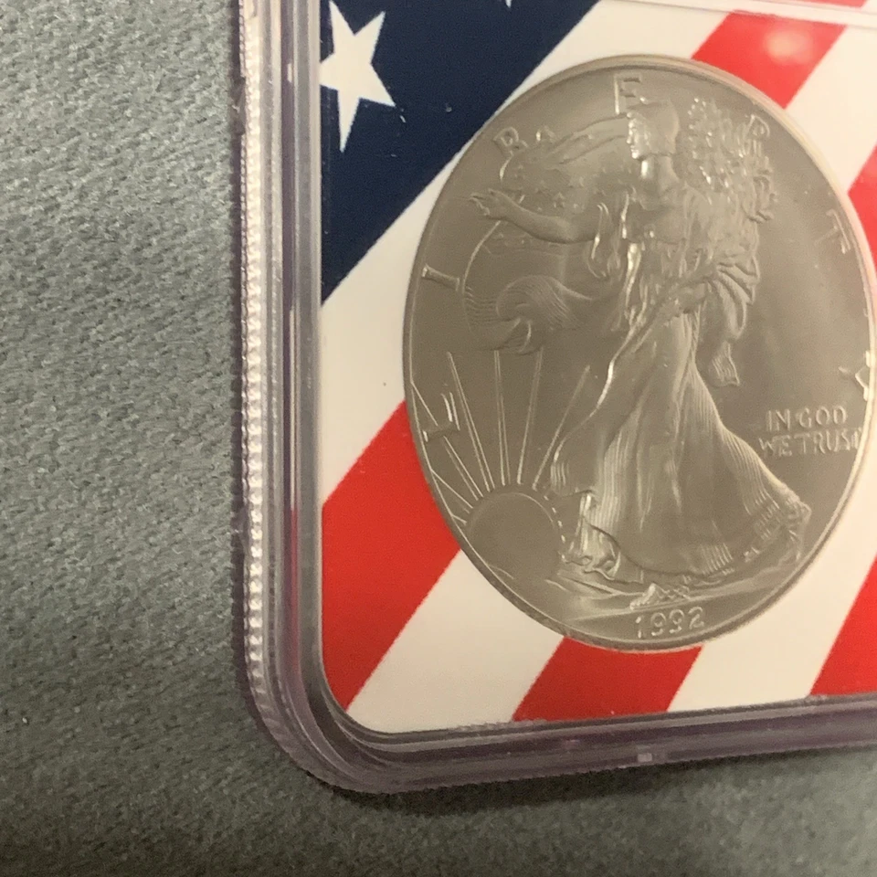 1992 US Silver $1 Eagle NGC MS69 American Flag - Image 4 of 4