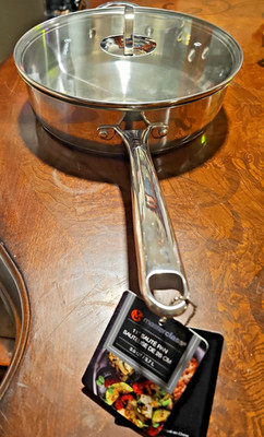 MASTERCLASS  SATANILESS  STEEL 11'' SAUTE PAN 3.9 QT WITH GLASS LID
