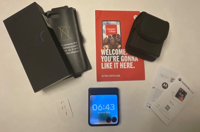 #ad MOTOROLA 2025 RAZR PHONE UNLOCKED CONSUMER CELLULAR 256GB BLUE NICE $405.30