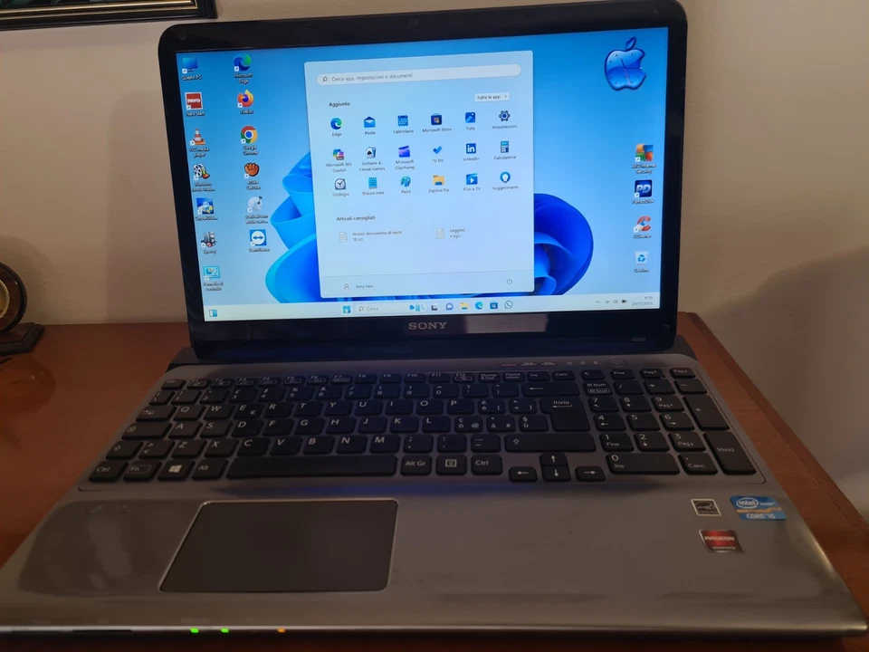 Sony Vaio Sve151c11m Cpu i5 Ssd 240 Ram 8 Giga  15,6" Windows 11 Pro - Immagine 2 di 4