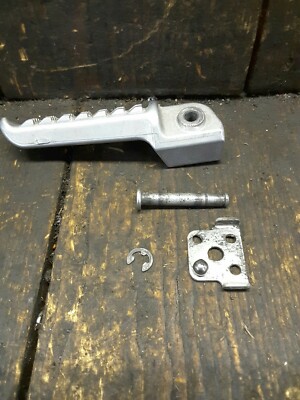 00-01 KAWASAKI NINJA ZX12R ZX12 ZX 12 R Right Rear Passenger Foot