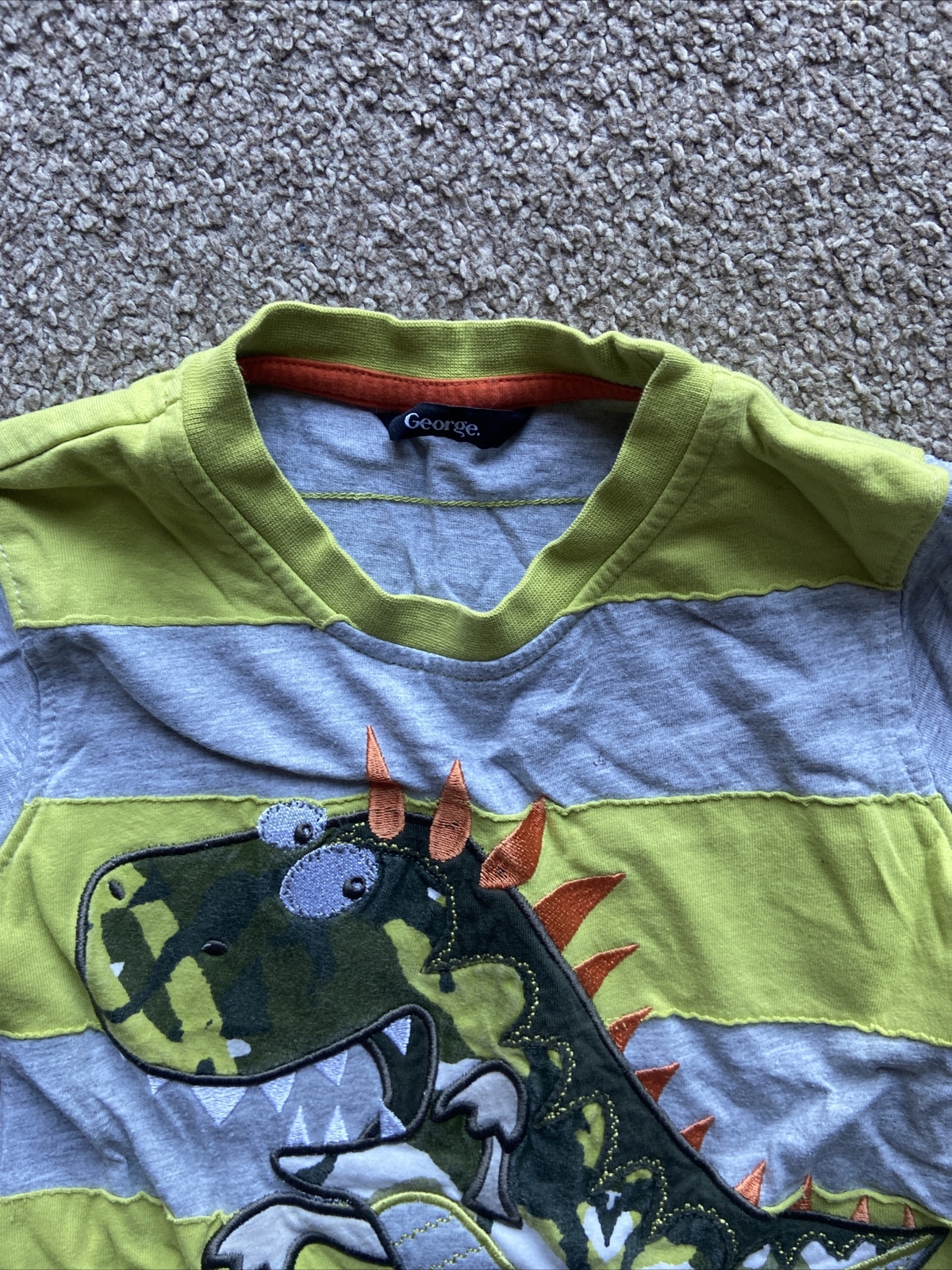 BOYS-LONG SLEEVED-TOP-AGE 3-4-STRIPED-DINOSAUR-GREY-GREEN image 3