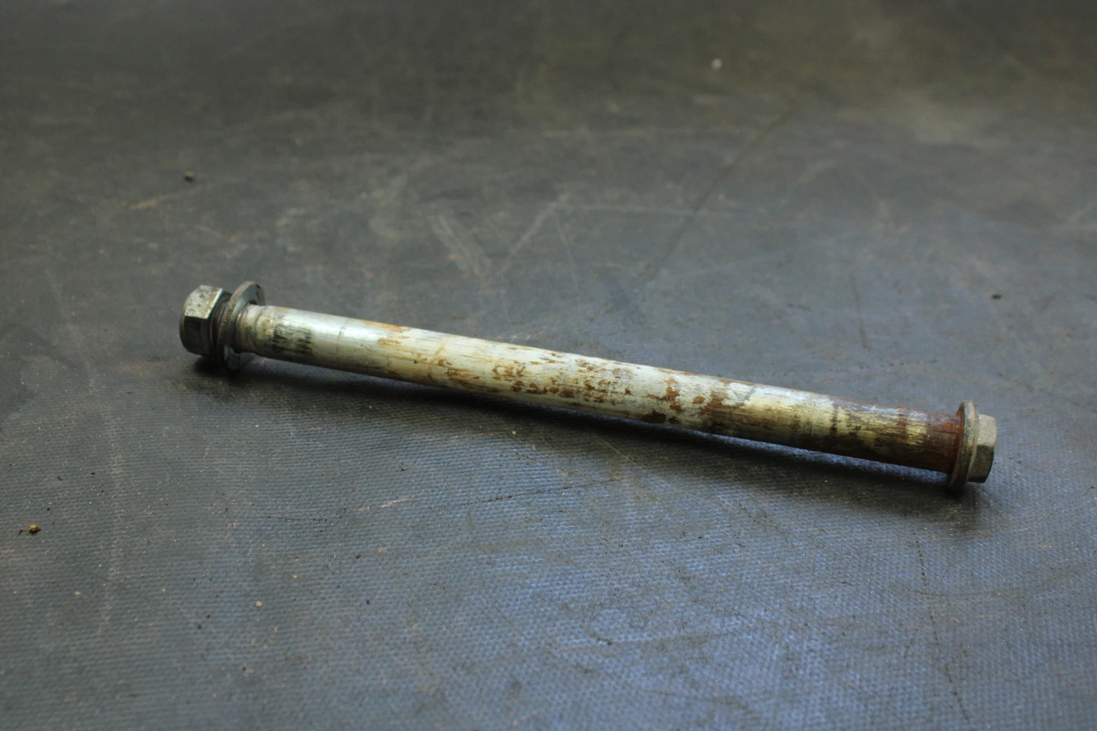 1993 Suzuki Dr350 OEM Swingarm Bolt  B4468