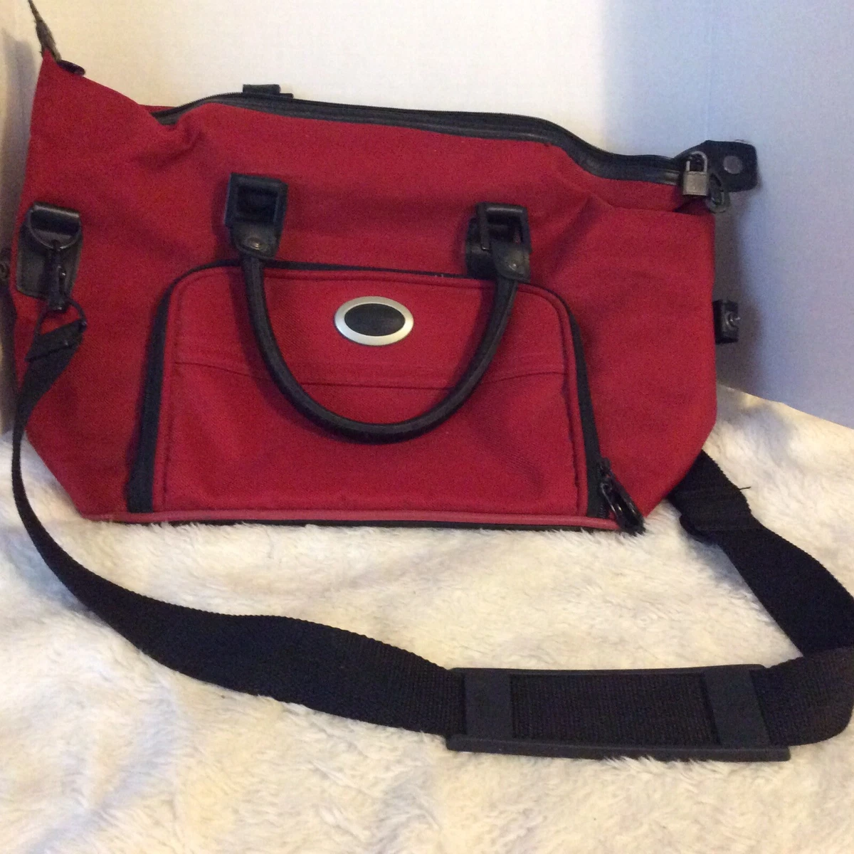 Share more than 166 gym bag with lock esthdonghoadian