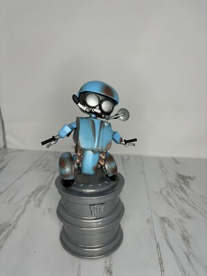 A6 Transformers Dark Knight - Squeaks Dancing/Singing Robot Model TF-408