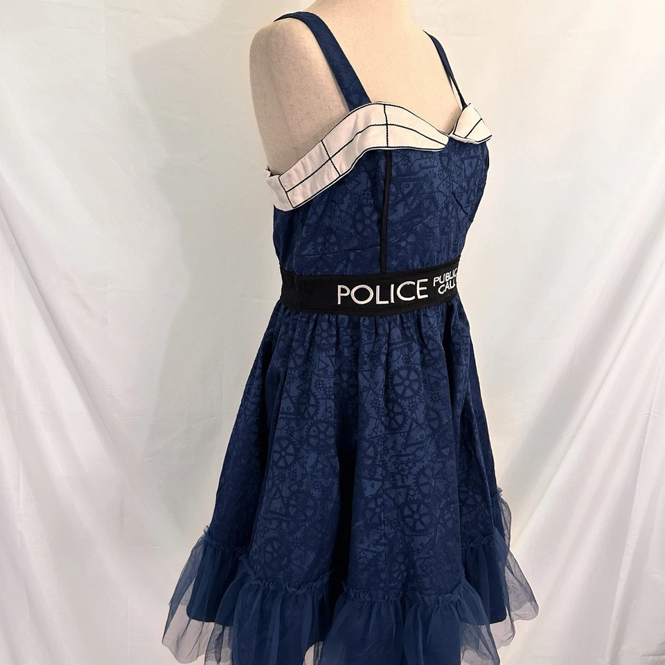 Vestido BBC Doctor Who Tardis Policía Llamada Pública Caja Talla MEDIANA Juegos con disfraces Foto 4 de 4