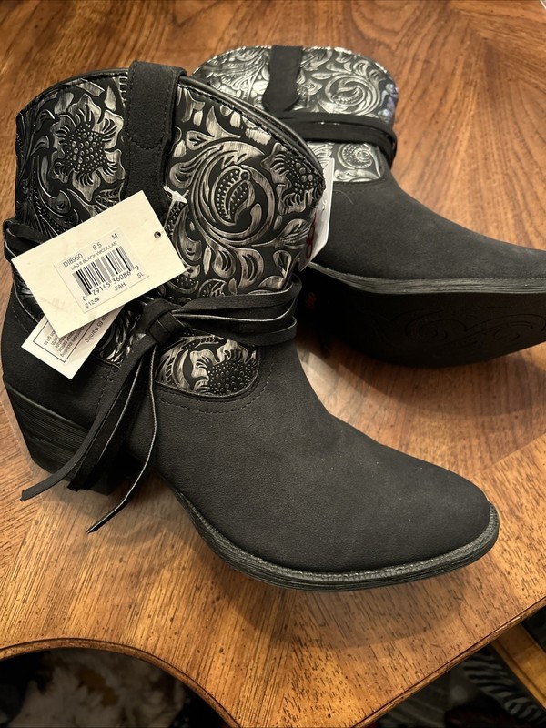 Dingo Ladies Black With Collar Western Boots Size 8 1/2 Medium New With Tags