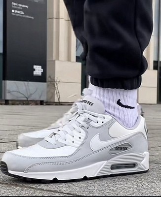 🔥Men's Size 10.5 - Nike Air Max 90 GORE-TEX Men's Athletic