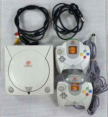 SEGA Dreamcast Console 2 Controllers 2 Memory Cards Tested