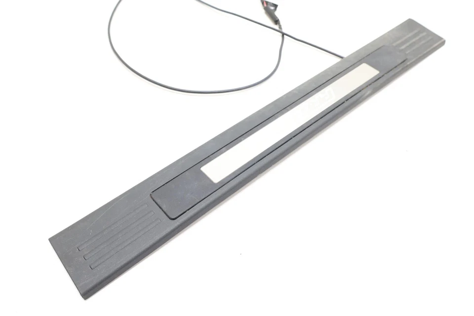 Nissan Titan 2022 placa de umbral Lh 999g6w8p40 Foto 2 de 4