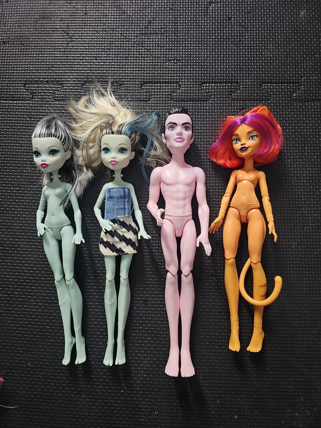 Lot Of 4