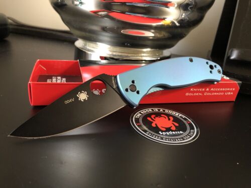 Spyderco Tenacious Titanium Blue Black Collector Club #004 C122TIBLBKP