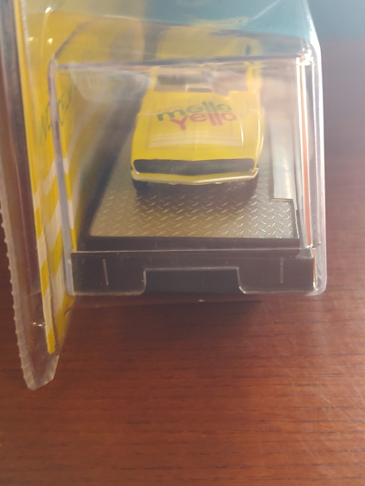 Voiture Miniature M2 Machines 1969 Chevrolet Camaro Z/28 - Édition Mellow Yellow, 1:64, NEUVE