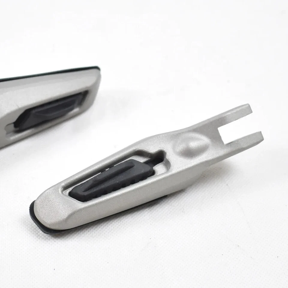 1Pair Rear Passenger Foot Pegs Footrests For Ducati Monster 821 1200S Motorcycle — 第 4/4 张图片