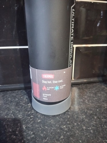 Thermos fiaschetta ultimate isolante 900ml rimane 24 ore caldo - freddo. Nero. - Foto 2 di 5