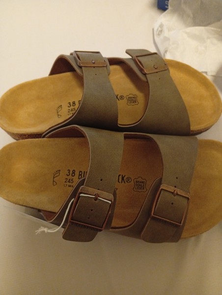 Birkenstocks arizona color taupe caqui talla 38