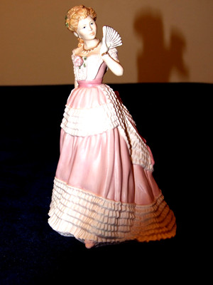 WEDGWOOD FIGUR ''ENCHANTED EVENING'' AUS DER GALLERY OF ENGLISH COSTÜM