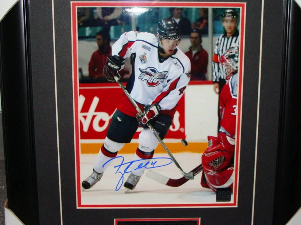 Autógrafo Taylor Hall Windsor Spitfire 8x10 enmarcado certificado de autenticidad Foto 2 de 4