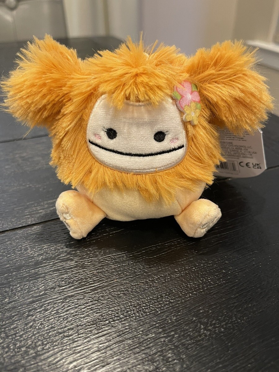 NWT Squishmallows SHASTA The Orange Bigfoot Clip Keychain