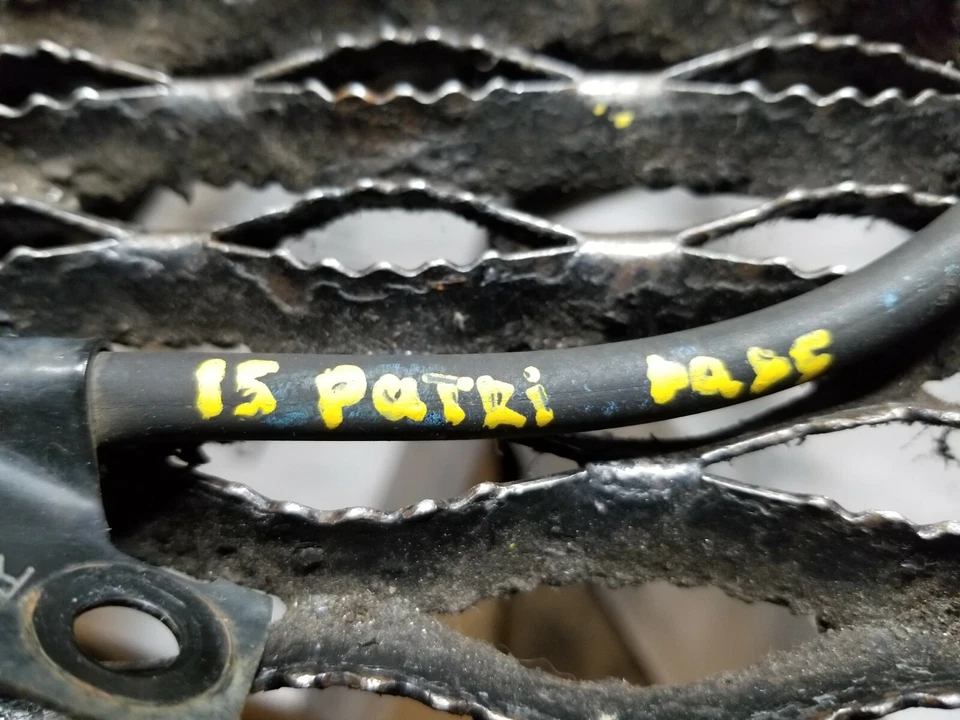 12 13 14 15 16 Jeep Patriot ABS sensor de velocidad trasero derecho lado del pasajero OEM 54K Foto 2 de 4