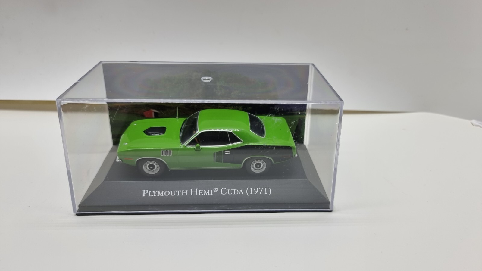 1971 Plymouth Hemi Cuda 1/43 Scale Diecast American Muscle Car Model