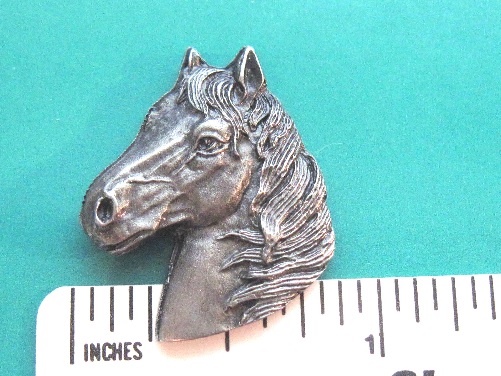 Testa di CAVALLO testa di pony spilla cappello cravatta tac spilla da bavero spilla da cappello CONFEZIONE REGALO