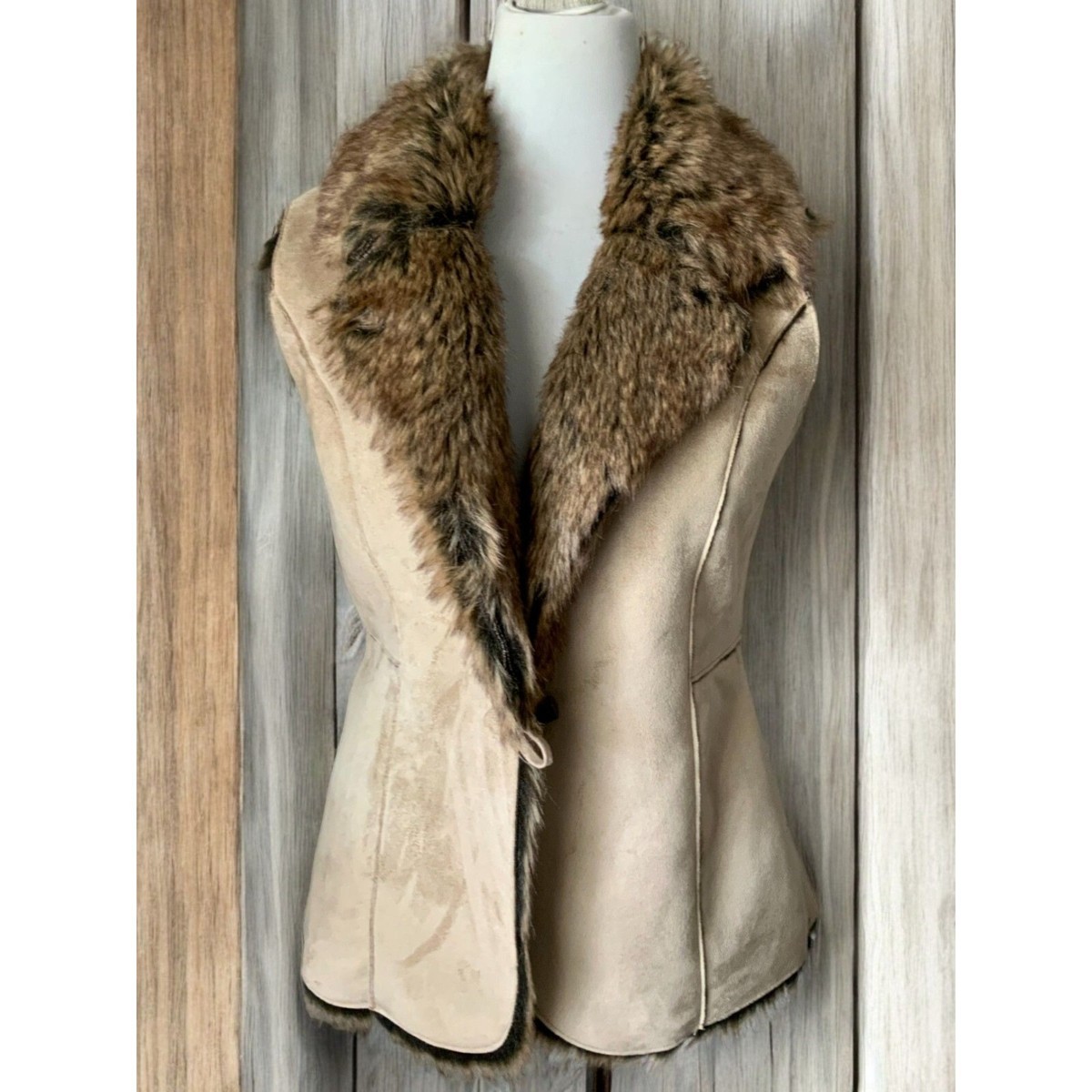 Womens Reversible Faux Fur Collar Vest By Fever Size Medium Beige Brown  Tailored