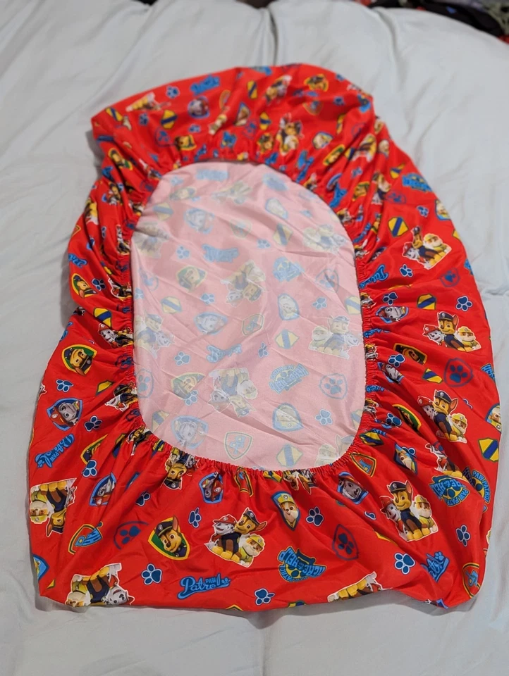 Sábana ajustable para cama de niño Nickelodeon Paw Patrol se adapta a colchón de cuna rojo dibujos animados Foto 3 de 4