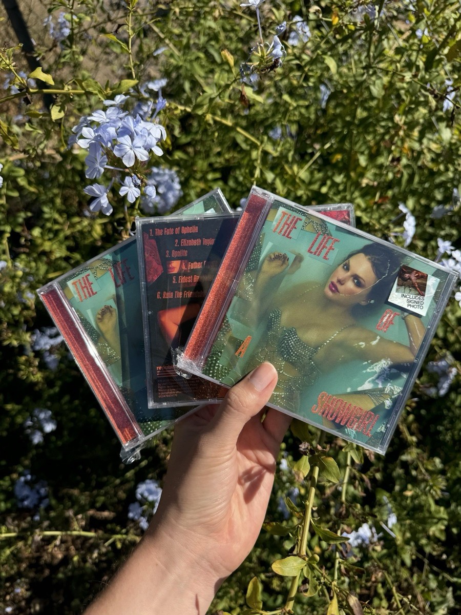 洋楽 THE LIFE OF A SHOWGIRL CD SIGNED PHOTO 2 Taylor Swift 🌟 #2 🌟 The Life Of A Showgirl CD SIGNED SIGNATURE