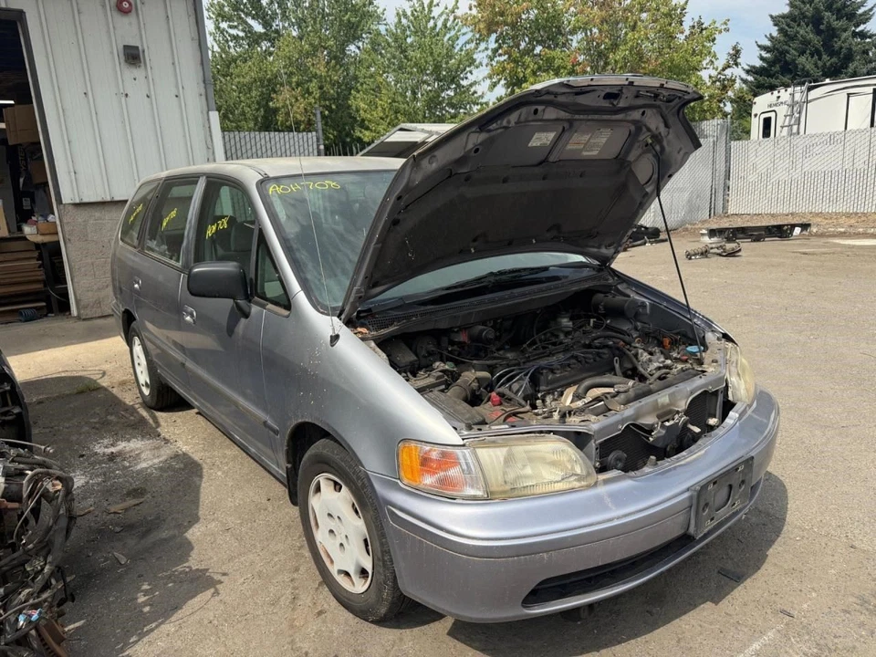 Luz trasera izquierda para conductor compatible con 98-99 ISUZU OASIS 30709687 Foto 3 de 4