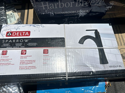 Delta Sparrow 15832LF-BL Centerset 2-Handle Lever Faucet Matte Black