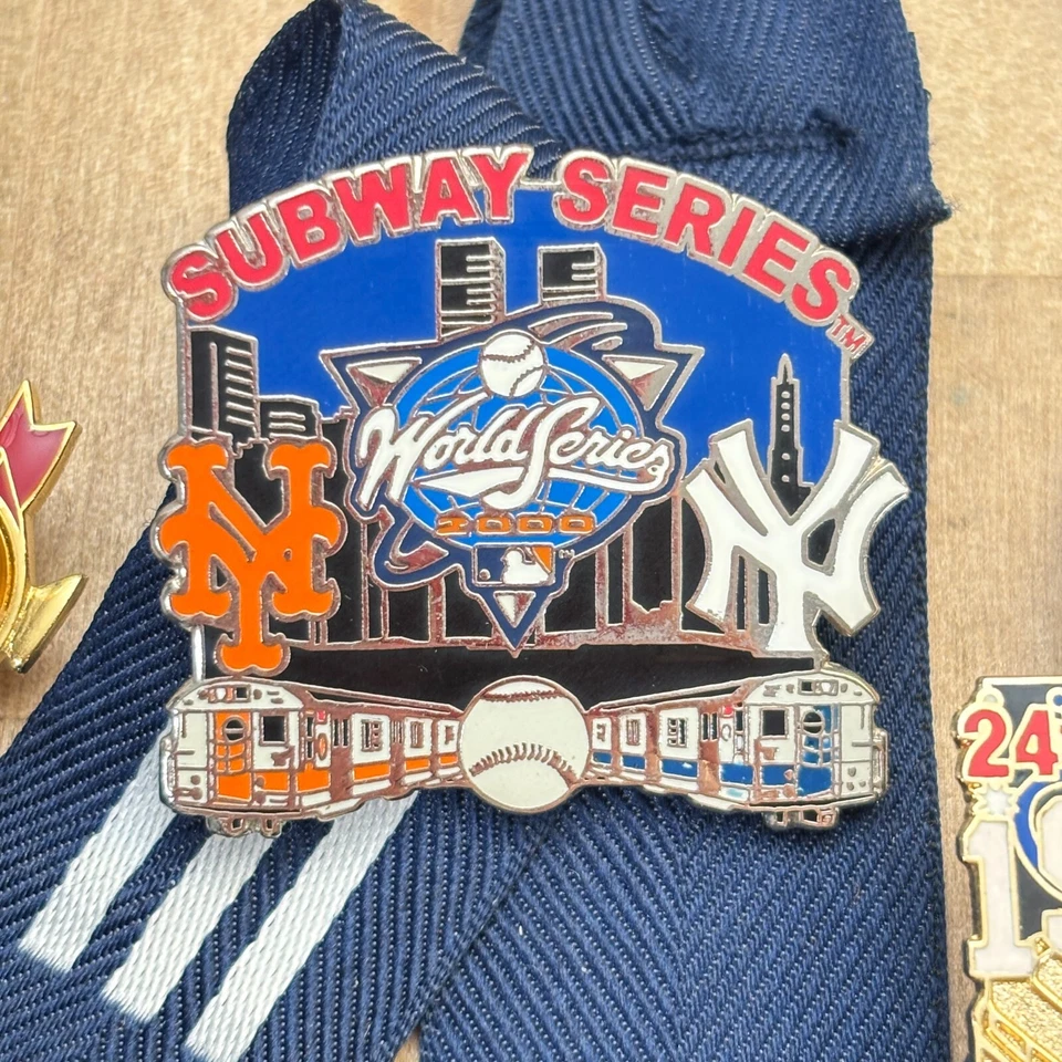 New York Yankees Lanyard w Pins World Series 1996 1998 2001 Subway Licensed MLB - Image 4 of 4