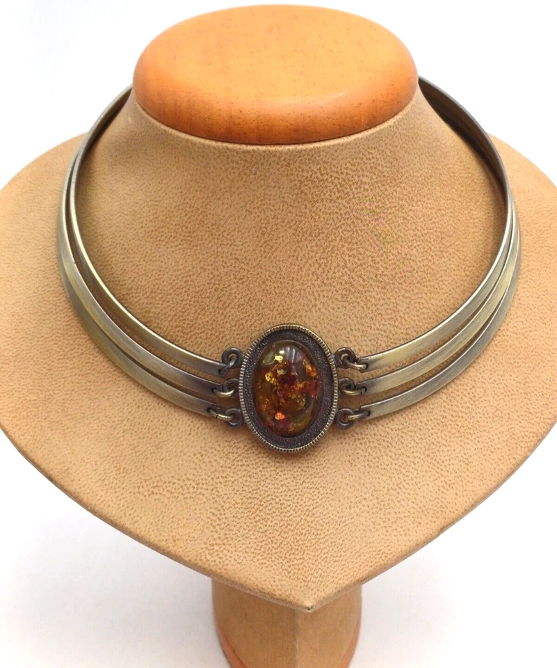 AMBRA CABOCHON GIROCOLLO SEMIRIGIDO - OVALE NATURALE - Immagine 2 di 4